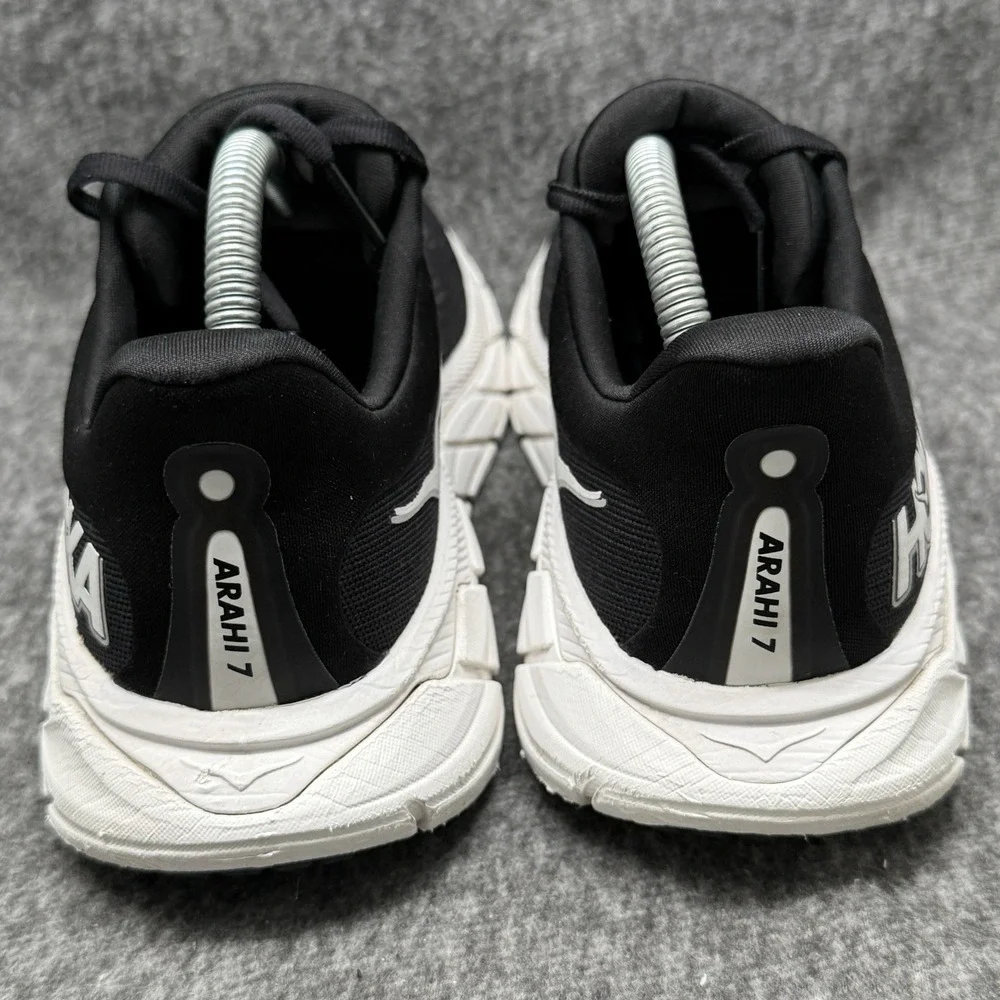 Hoka One Arahi 7 Wide-Fit Black/White Running Shoes Sneakers 8.5 D‎ Women